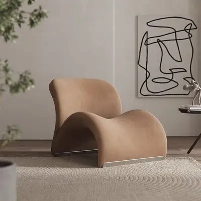 Curvatura Wool Lounge Chair - Modern